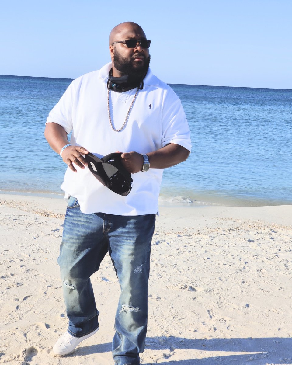 TaylorBoyEnt's tweet photo. https://t.co/5i4A08QQ39