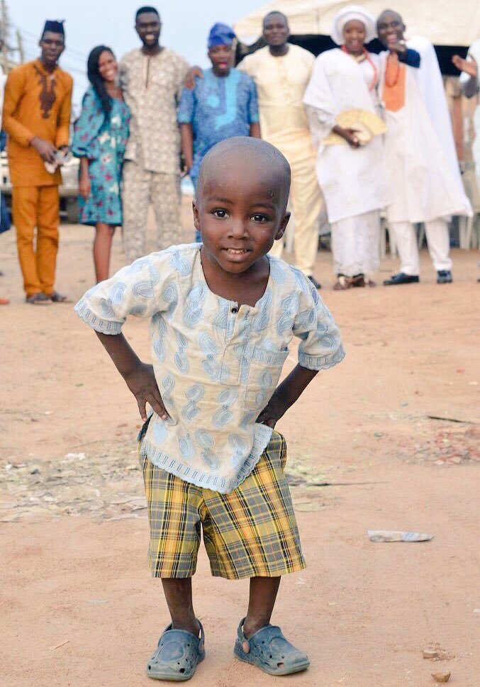 freeminderco's tweet photo. Avoid offending short people, they can be very mean.
#BabaMechanic #FindJuliusBegger bella Naira E don Spoil https://t.co/vd2Xqw9ekS