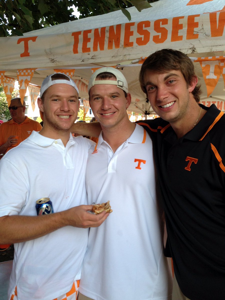 CoTailgaiting's tweet photo. Happy Birthday @DrewBakerUT https://t.co/4UMp4yYYxt