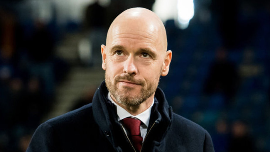 Erik ten Hag benoemde iets belangrijks tijdens het event 'Ajax kijkt vooruit'. Hij vertelde dat de kleedkamer vooral een veilige haven is voor alle spelers. Die veilige haven is de basis voor de individuele spelers en het team om zich lekker te voelen. Daar starten de prestaties.