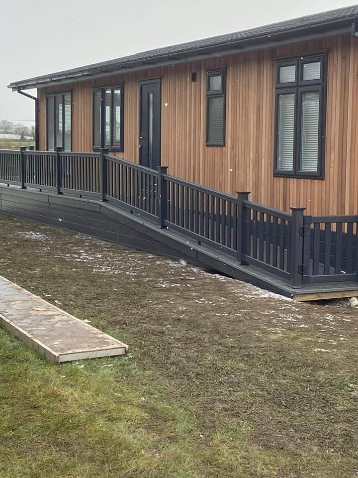 mayfielddecking's tweet photo. Finished shots of this deck by Eurofit at Springfield Fisheries! This Hampton Deck was fitted on a beautiful Prestige Lodge, making this home a stunning, luxurious and high quality home ready for a staycation! 

The customer is over the moon. We can see why! Well done Eurofit 👏 https://t.co/4LXNGChseF