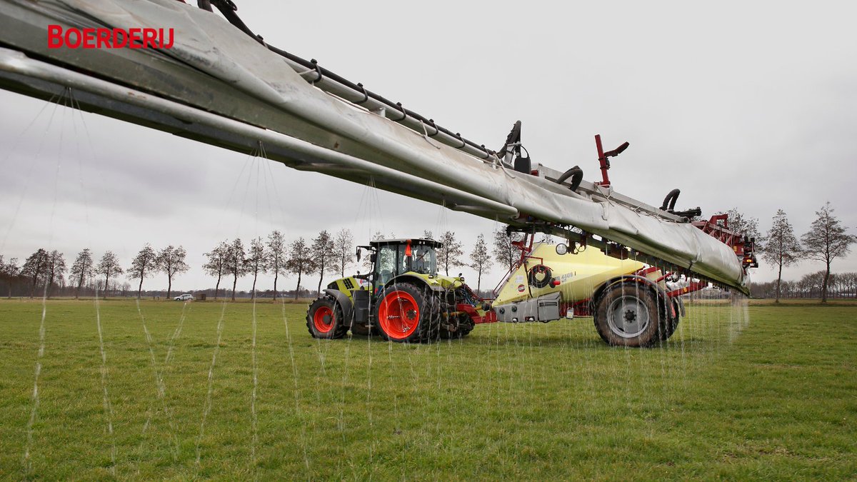Boerderij_nl's tweet photo. Maatschap Ter Maat stapte in 2020 over op 100% ureummeststoffen op gras. Dat heeft bijgedragen aan 172.461 kilo meer melk en € 53.000 extra opbrengst.

https://t.co/lAdY25hwLe https://t.co/l85UOciN9V