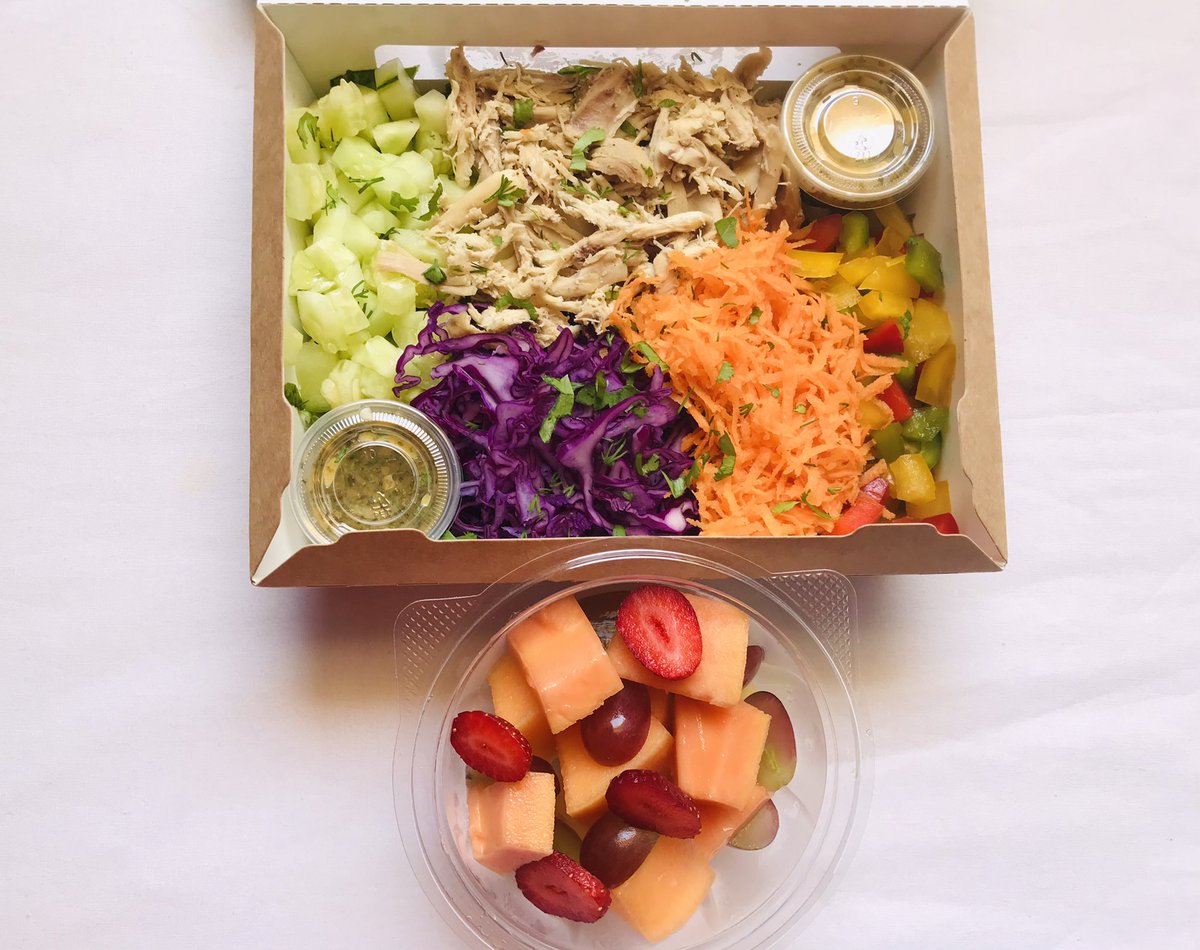 s_thily's tweet photo. 🥗✌🏾 #BONPLAN #Dakar #Sénégal #kebetu #healthy #partagerlerepas https://t.co/w0J0J72LOC
