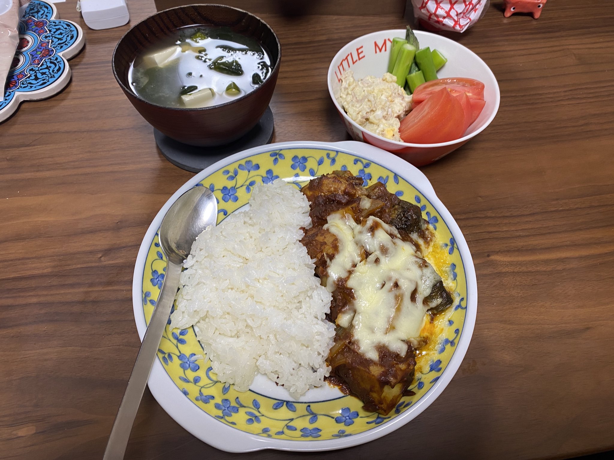 空想アパートメント一晩ねかされているカレー