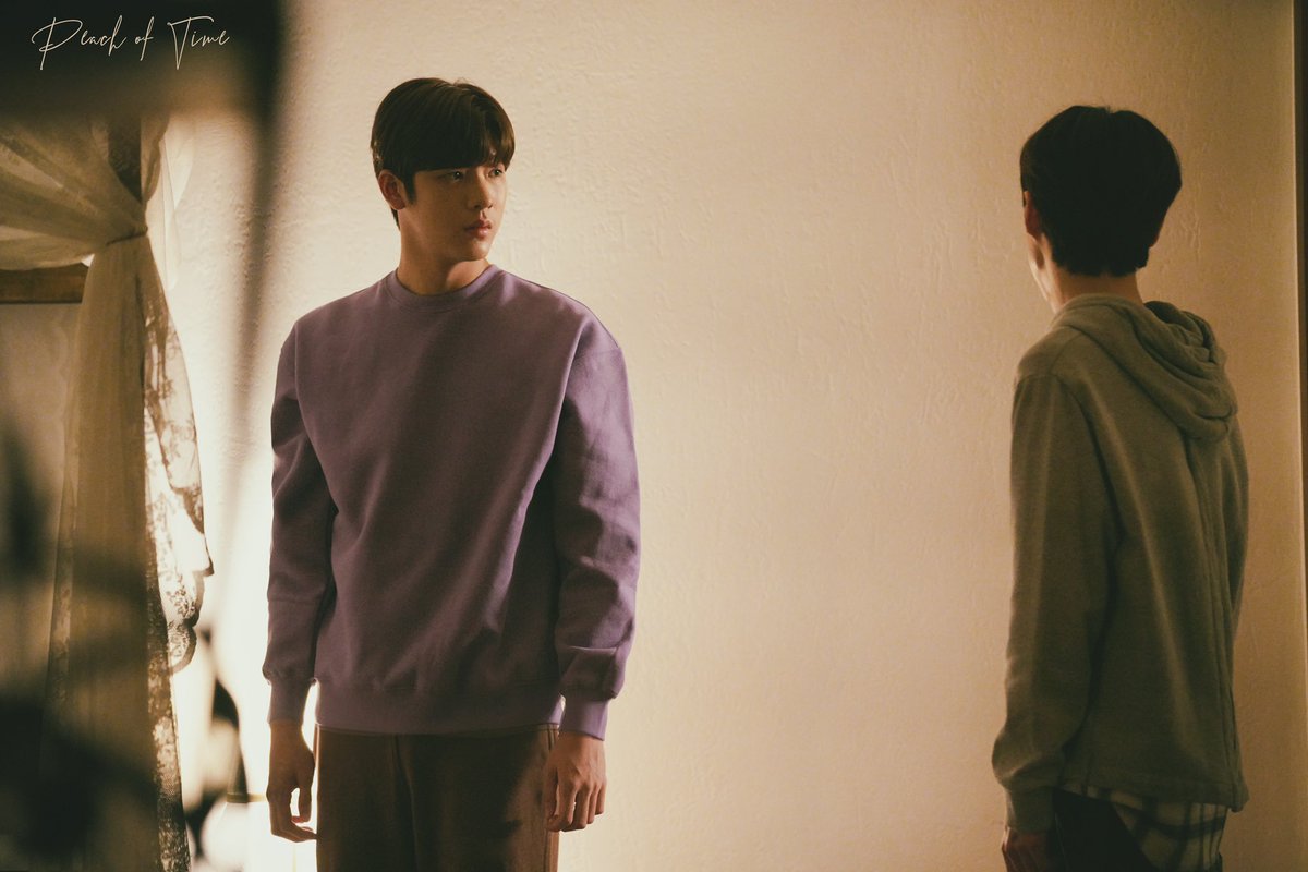 PeachofTime's tweet photo. 피치가 한국에 왔다.. 윤오를 만났다. 그리고...🍑
#PeachOfTime 
#피치오브타임 
#jimmy_jimmoi 
#ChoiJaeHyun https://t.co/D58SPtbXek