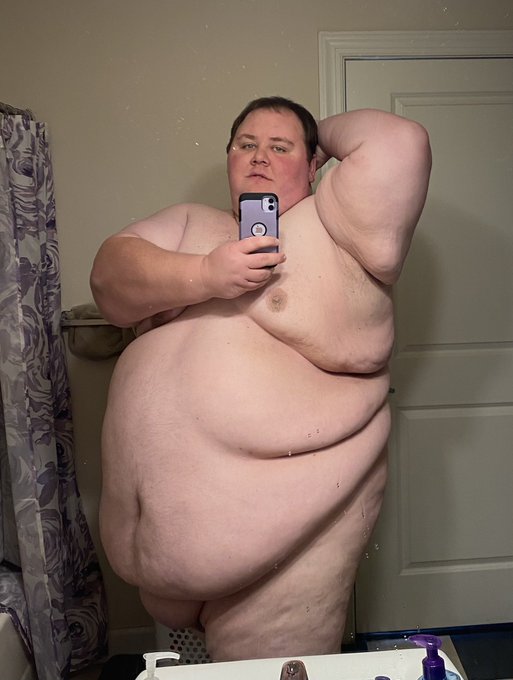 When you&rsquo;re trying to look cute but you back into the towel rack and take a picture while you&rsquo;re saying<a href="/tag/fatass"class="tags"><span>#fatass</span></a><a href="/tag/chubby"class="tags"><span>#chubby</span></a><a href="/tag/chub"class="tags"><span>#chub</span></a><a href="/tag/superchub"class="tags"><span>#superchub</span></a>