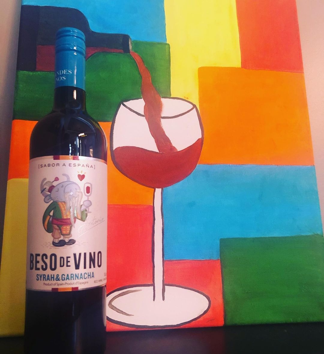 BesodeVino's tweet photo. 🇺🇸 When you make a great discovery, you have to tell about it. This is what @mywineplaylist has done. "Antonio" has now a new friend.
.
#Repost @mywineplaylist (from Instagram)
Just discovered this cute Spanish wine. 🍷
Beso de Vino means “Kiss of Wine” 💋 https://t.co/tLbvfyokAg