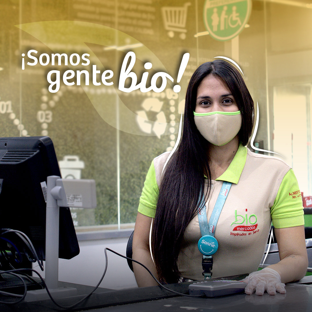 BioMercadosVe's tweet photo. ¡Somos Gente Bio!
Cada una de nuestras tiendas está conformada por una gran familia. ¡Nuestra #GenteBio! 👫
Nuestra prioridad es siempre mostrarle una actitud positiva y entusiasta, para brindarle la comodidad que usted requiere al hacer sus compras.😄
https://t.co/QwegqHSj86