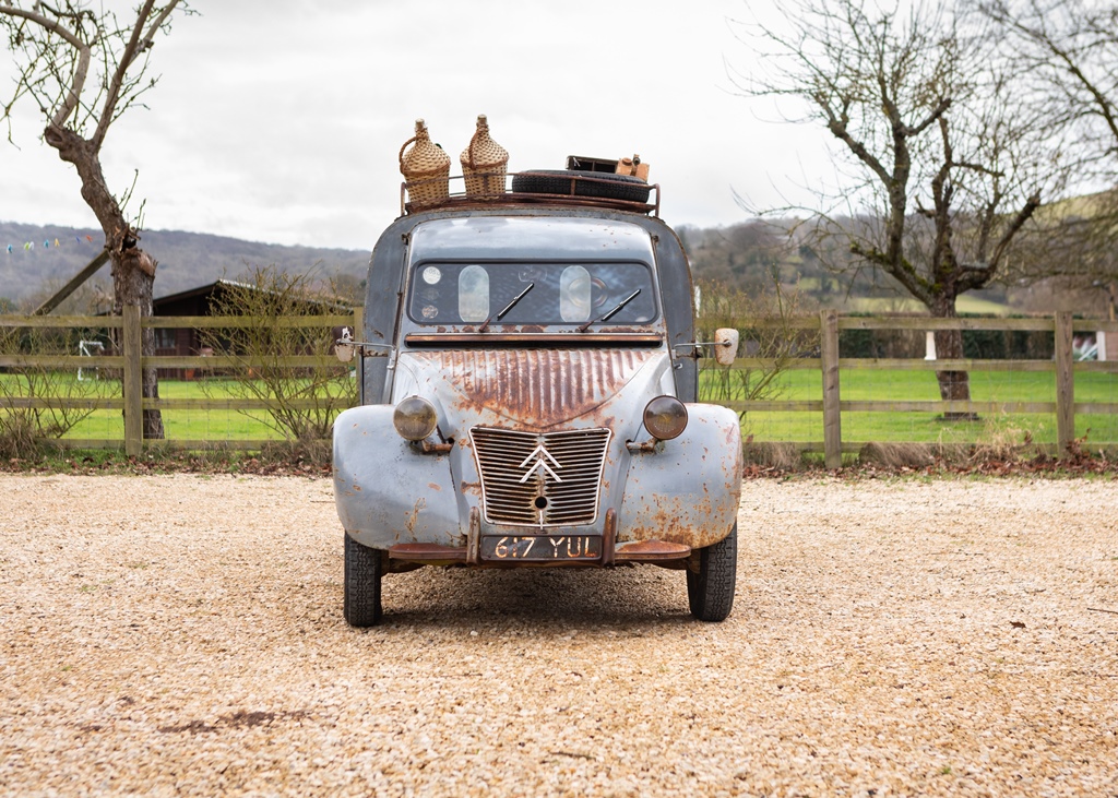 Historics's tweet photo. This charming and iconic 1956 Citroën 2CV Van is offered without reserve at our 17th April sale.
Full details on our website - https://t.co/8wXSXkjFu3

#citroen #citroen2cv #citroen2cvvan #2cv #2cvvan #vintagecitroen #classiccitroen  #citroën2cv #frenchclassiccar #frenchdesign https://t.co/YcuBs13Atz