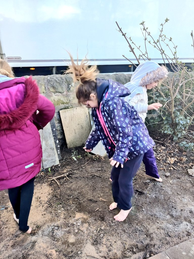 DairsiePS's tweet photo. We loved out barefoot safari!
After reading Mud by Mary Lyn Ray we explored our outdoor door area barefoot. We experienced the different textures and discussed what we could feel under our feet.
#barefootsafari #outdoorlearning #mud #Muddygoodtime https://t.co/Hs7LqSkIsS