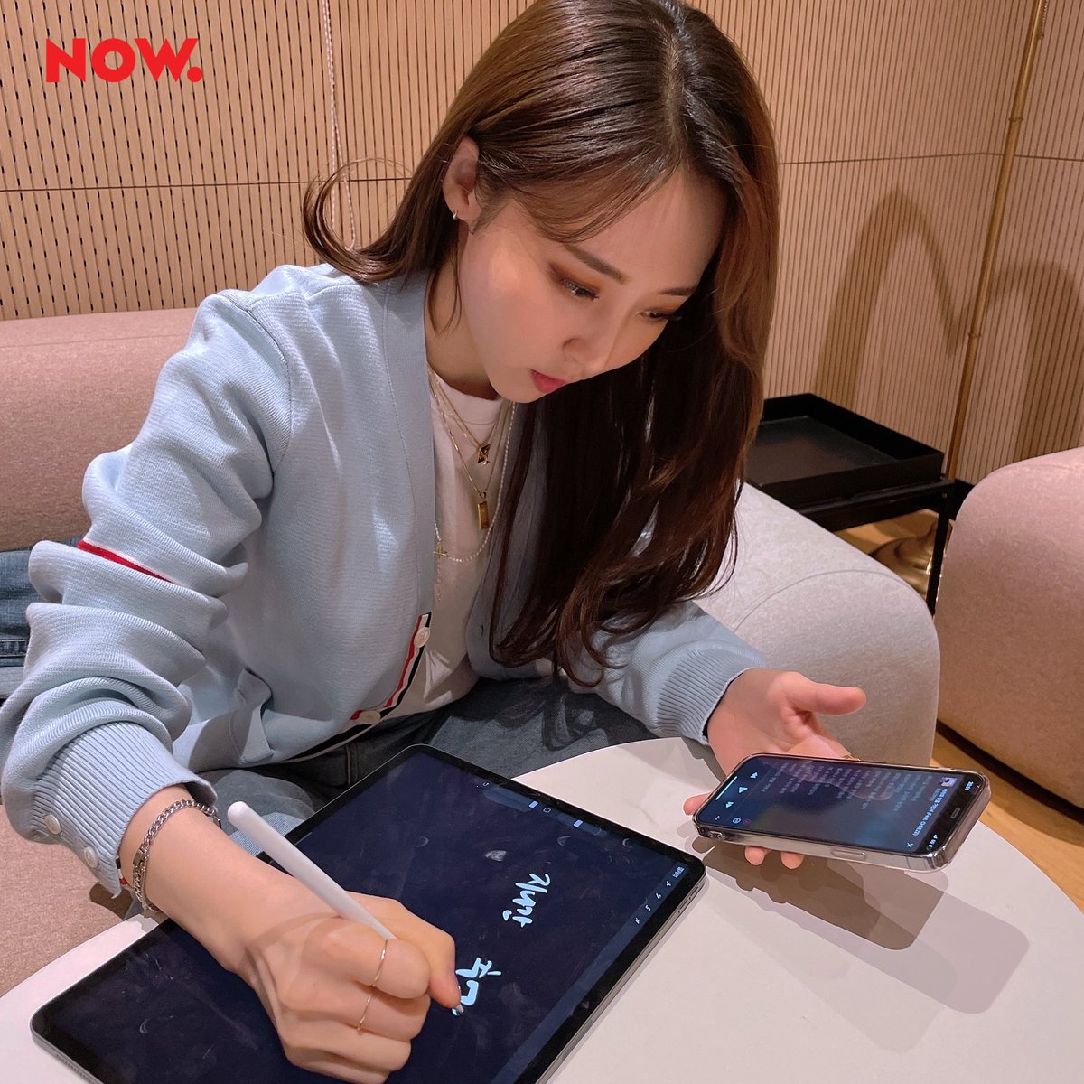 npop_zip's tweet photo. #마마무 #문별 이네 #studio문나잇🌙 오늘은 알비덥 루키💜 #퍼플키스 (#지은 #고은 #도시 #이레 #유키 #채인 #수안) 놀러왔어요! ☺️💕🌸 궁금한 질문/하고싶은 말은 요기루🤳 문자 #7117(정보이용료 100원) #NOW온에어 #MAMAMOO #PURPLE_KISS 보쇼✨같이보기https://t.co/ACk8ZVGHel https://t.co/1677K8O0Eo