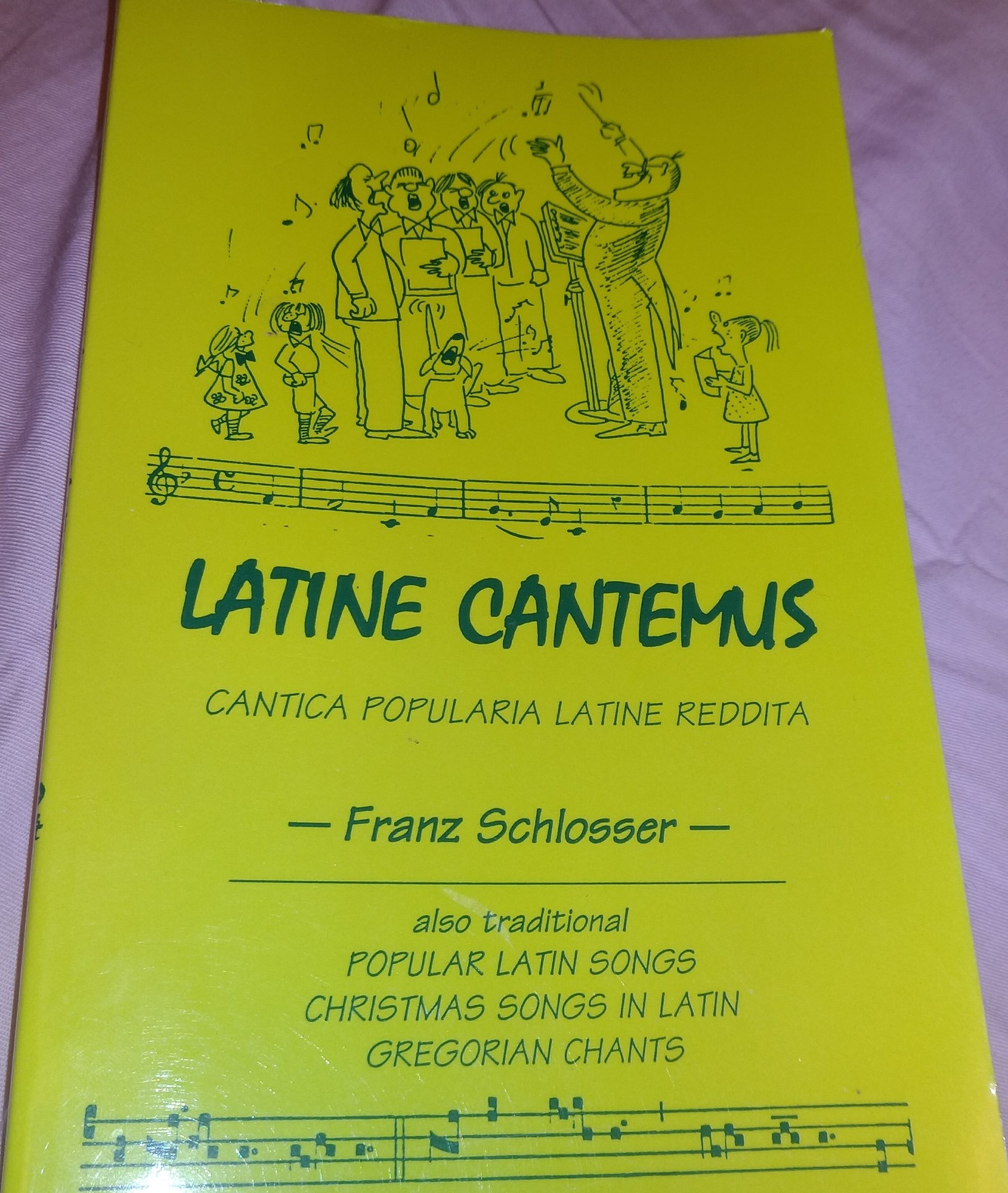 A Tshong Rt Latina Sama ラテン語で歌おう Latine Cantemus という本は 英語圏で有名なさまざまな歌の歌詞のラテン語訳が載ってます ぜひラテン語で歌ってみては T Co F6f026q9jm Twitter