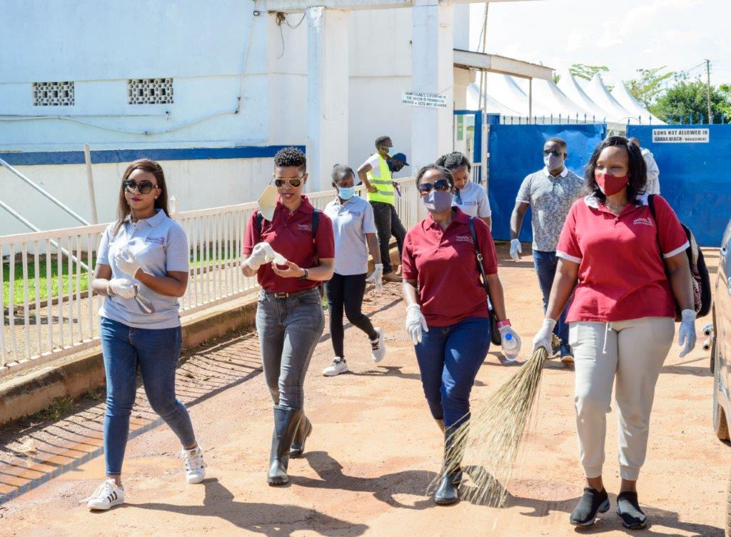 MMAKS_Advocates's tweet photo. We joined @theflipflopi in a clean- up of the Ggaba Landing site to help spread the message of proper plastic and waste management awareness for the community. @alnafrica https://t.co/zSBy0LZQfU