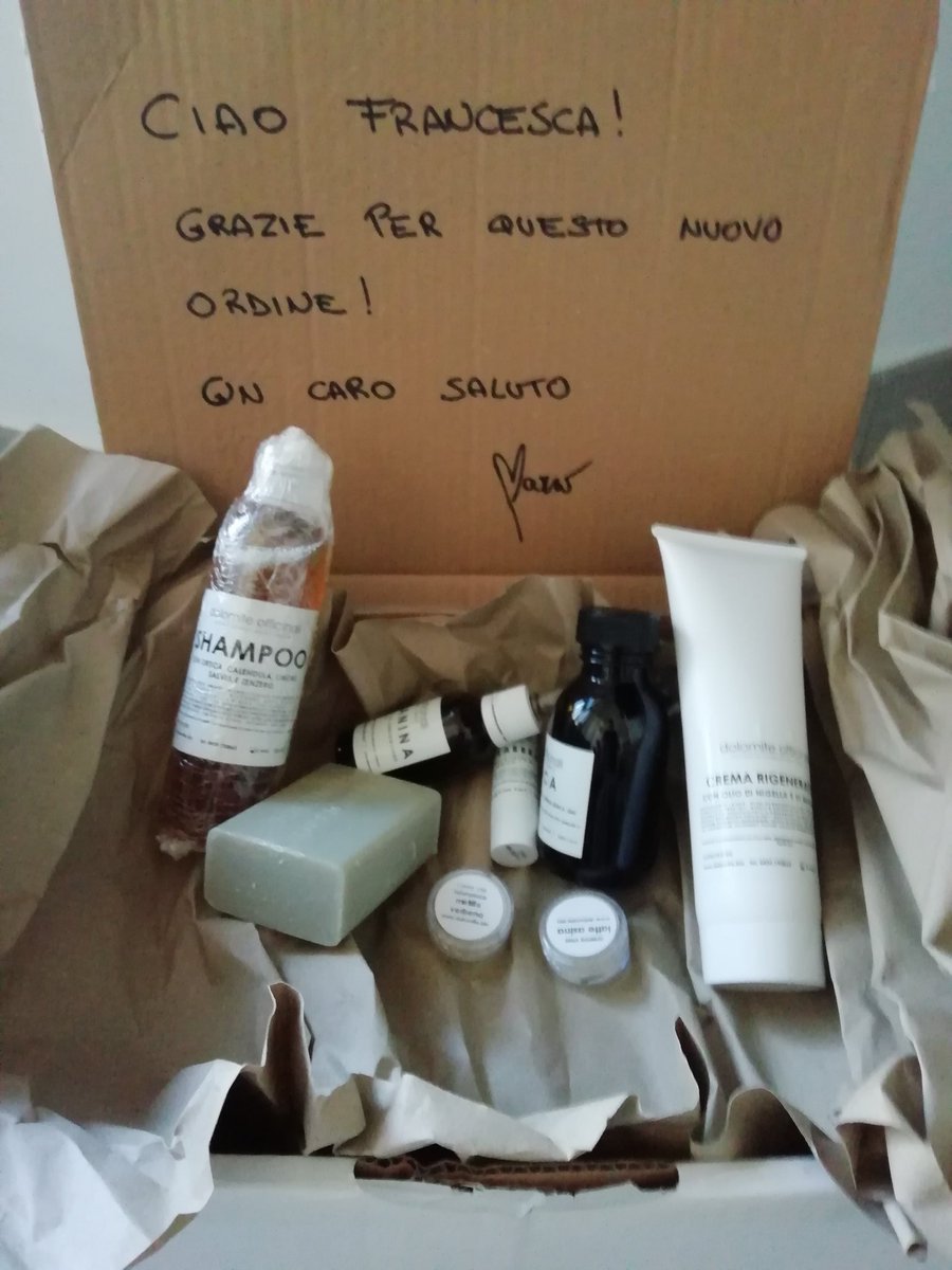 franciga80's tweet photo. Grazie infinite @Marco_Slongo! Che felicità!!! E che profumo! https://t.co/UUypnXwUJn