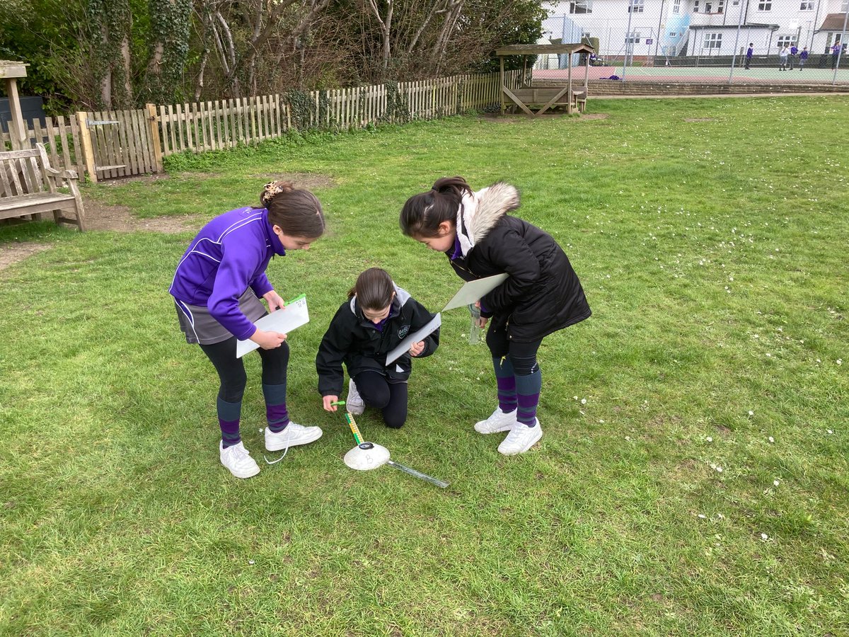BansteadPrep's tweet photo. #Year6 are measuring and giving bearings to navigate the front field. #BPS_Maths #practicalmaths #EducationwithCharacter #STEM https://t.co/RitWW5Lozy