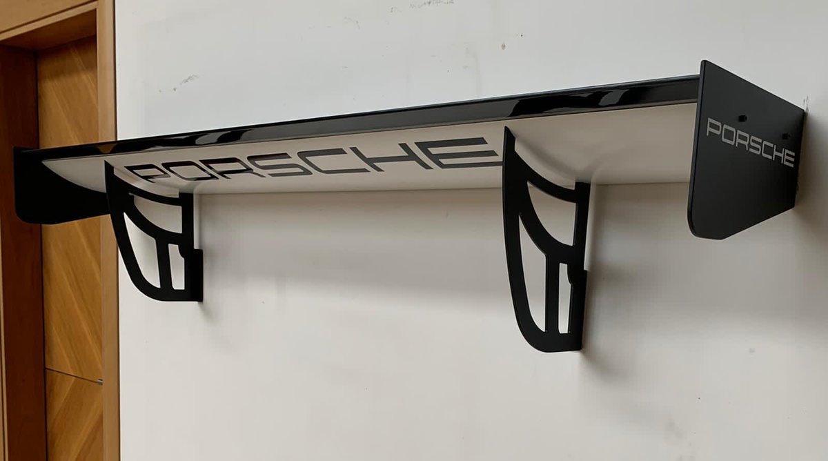 VirtualRancingC's tweet photo. Ya los tenemos aquí !!!
Personalizables, blanca o negra, acabadas en mate o alto brillo (gloss) o si prefieres con detalles en fibra carbono auténtica. (170cm x 28cm)
Más información y pedidos en virtualracingclub.xbox@gmail.com o en @joacape
#simracing #simracingdesign #gt3 https://t.co/HCcEZHJwkd