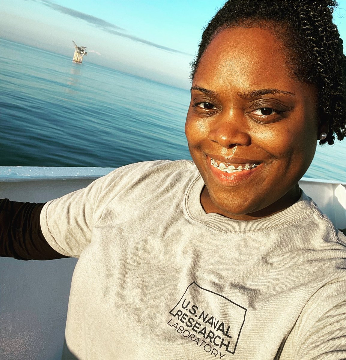 BeadingByTrevaB's tweet photo. #lifeatsea
#NRLscientist
#womeninscience
#womenofcolorinscience
#womeninoceansciences
#oceanscience
#disruptthenorm
#changethenarrative
#bethechangeyouwanttosee https://t.co/LruNzdBmKF