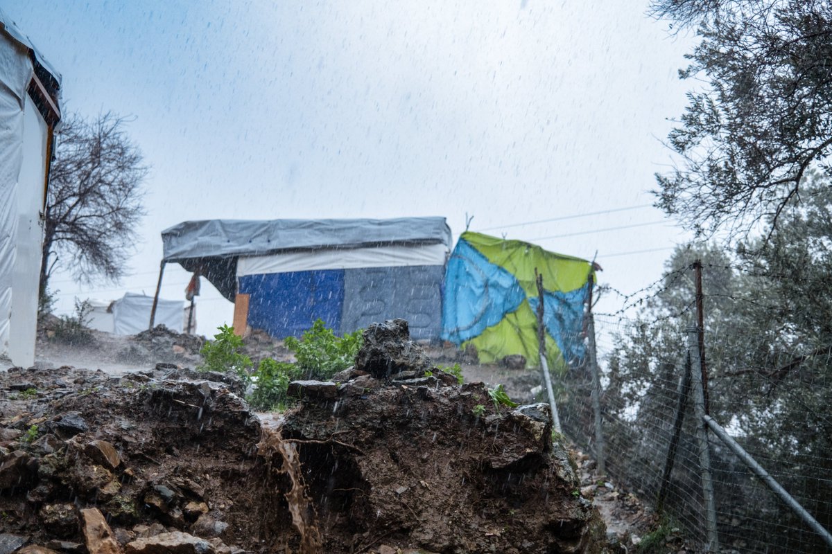 First article from the ongoing reportage on Samos refugee camp: Pull me from the darkness

maurosphotography.com/reportage-samo…

#reportage #Refugees #refugee #HumanRights #samos #journalism #photojournalism #photography 
<a href="/UNICEF/">UNICEF</a> @Refugee_RE @EuropeMustAct <a href="/RESCUEorg/">IRC - International Rescue Committee</a> <a href="/UNHCRGreece/">UNHCR Greece</a>