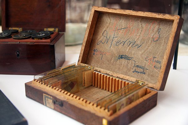 MNACTEC's tweet photo. 🦠 'Epidèmies i pandèmies. L'enemic invisible' és la nova exposició del MNACTEC, que presenta l’evolució de les plagues sanitàries que ha patit la humanitat al llarg de la història i fins avui, des d’una òptica històrica, científica, tecnològica i social. https://t.co/3z7XD7HSJ1 https://t.co/7i8GbAAYWB