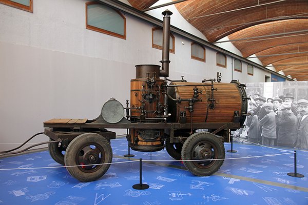 MNACTEC's tweet photo. 🦠 'Epidèmies i pandèmies. L'enemic invisible' és la nova exposició del MNACTEC, que presenta l’evolució de les plagues sanitàries que ha patit la humanitat al llarg de la història i fins avui, des d’una òptica històrica, científica, tecnològica i social. https://t.co/3z7XD7HSJ1 https://t.co/7i8GbAAYWB