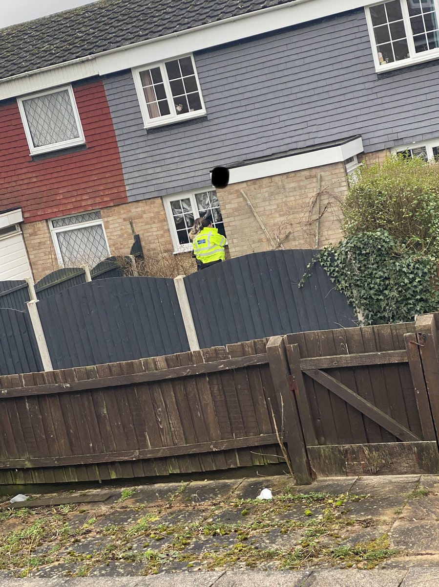 ChelmsleyWMP's tweet photo. A massive thank you to @Solihullhousing for joining us speaking to local residents around #ChelmsleyWood about their local concerns in the area 😁🚔
#CommunityPolicing #SolihullImpact https://t.co/MRSEzxyBwU