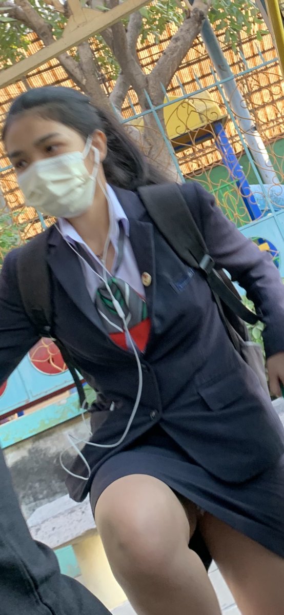 ขาวๆเนียนๆ #แอบถ่ายใต้กระโปรง