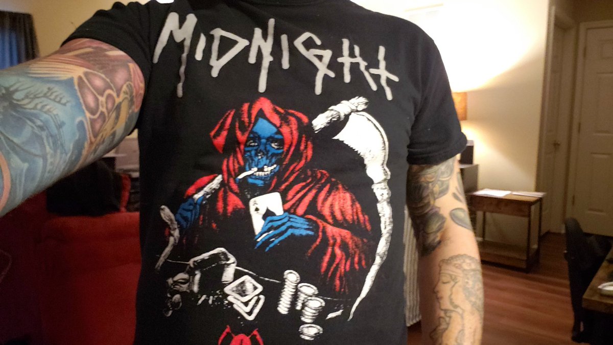 Tshirt of the day. Got this when I saw him open for Abbath.
#midnight #blacknroll #tshirtcollection