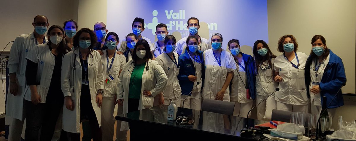 albagomez_dra's tweet photo. Equip de la Unitat de Rehabilitació de Cardio - Respiratòria i Crítics de l'Hospital Universitari Vall Hebrón @vallhebron @VHIR_  una Unitat transversal que aten malalts dels 4 edificis de l hospital ... un equip expert i innovador! https://t.co/XBD1E3Ov3u