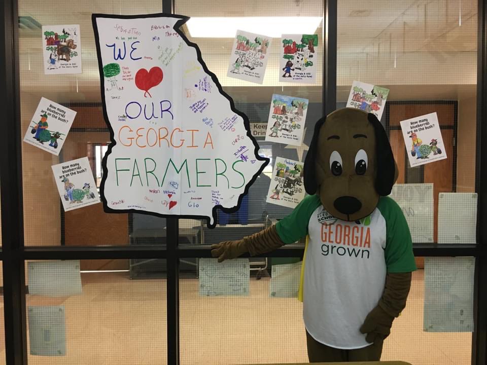 FCSNutrition's tweet photo. It is day 3 of #GaAgWeek2021! Today we celebrate our Agriculture Heroes! We invite you to celebrate the #AgHeroes in your community by writing a note to farmers thanking them for the food they provide us. Come by the café or Curbside location TODAY and write a thank you note! https://t.co/B3bAisaZ78