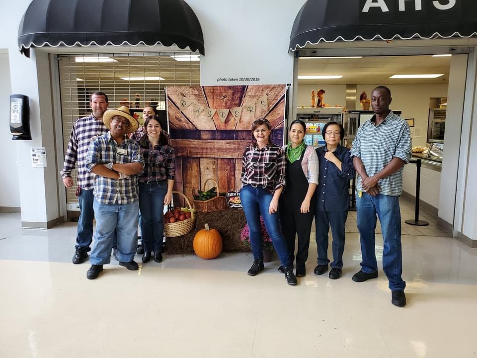 FCSNutrition's tweet photo. It is day 3 of #GaAgWeek2021! Today we celebrate our Agriculture Heroes! We invite you to celebrate the #AgHeroes in your community by writing a note to farmers thanking them for the food they provide us. Come by the café or Curbside location TODAY and write a thank you note! https://t.co/B3bAisaZ78