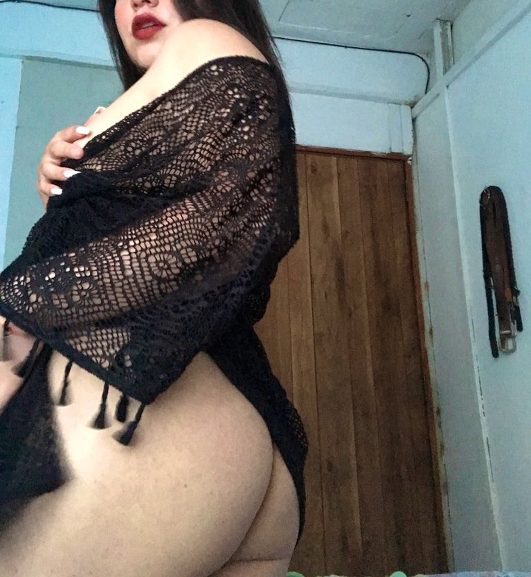 swinger_fantasy's tweet photo. Buenos días, cómo están? Yo caliente y con ganas de verga. 😋😍 https://t.co/kWCTOKuYZ5