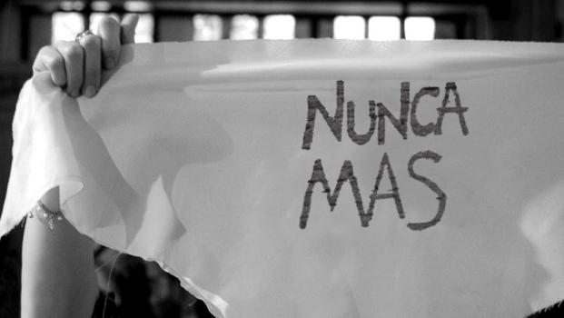 yecronopia's tweet photo. A 45 años del último golpe más horrible en Argentina decimos #nuncamas #MemoriaVerdadYJusticia https://t.co/J2dFFruX4C