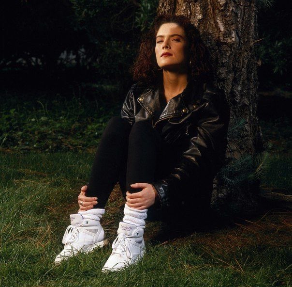 Happy Birthday Lara Flynn Boyle! 