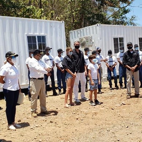 gstmaloeleta's tweet photo. Donamos las instalaciones para los estudiantes del Instituto General Tomás Herrera (16 estudiantes de las diferentes Islas, 5 que cursan su segundo año y 11 de primer ingreso). Seguimos apostando por la educación! https://t.co/MqBTCw0CF4