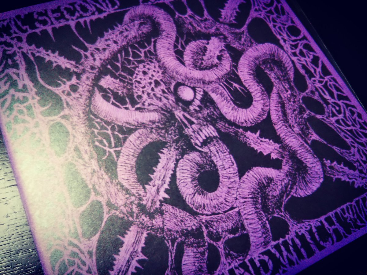 triumphofdeath's tweet photo. ウチにもいかついのが届きましたよ
#secondtonone #blindwitch #split7inch #doomdeathmetalichardcore #doommetal https://t.co/YHUkHJXVTi