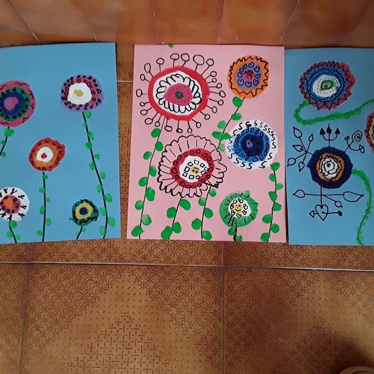 epiasabadell's tweet photo. ARRIBA LA PRIMAVERA A LES AULES
S’acaba el trimestre i al llarg d’aquesta setmana els nens/es de primer de primària estem fent la tapa de l’àlbum. Mireu quines flors més boniques ens estan quedant!
#1RPRIPIASABADELL
#PRIMÀRIAPIASABADELL https://t.co/FOEXSkJYRL