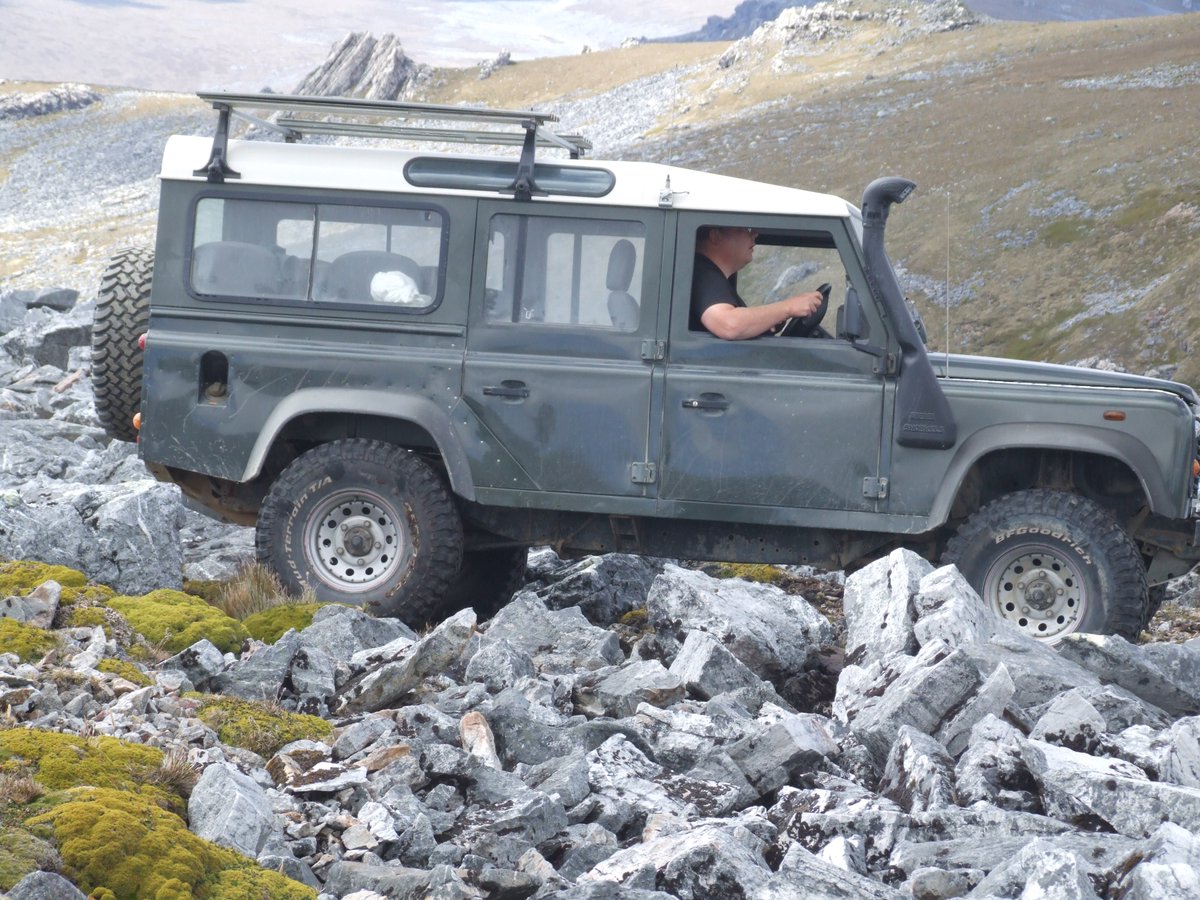 kelper60's tweet photo. #falklandislands #goodoldlandrover heading up to the top of the highest mountain in the #falklands #mtusborne #705m above sea level #stoneruns https://t.co/pXDI8mJXb2