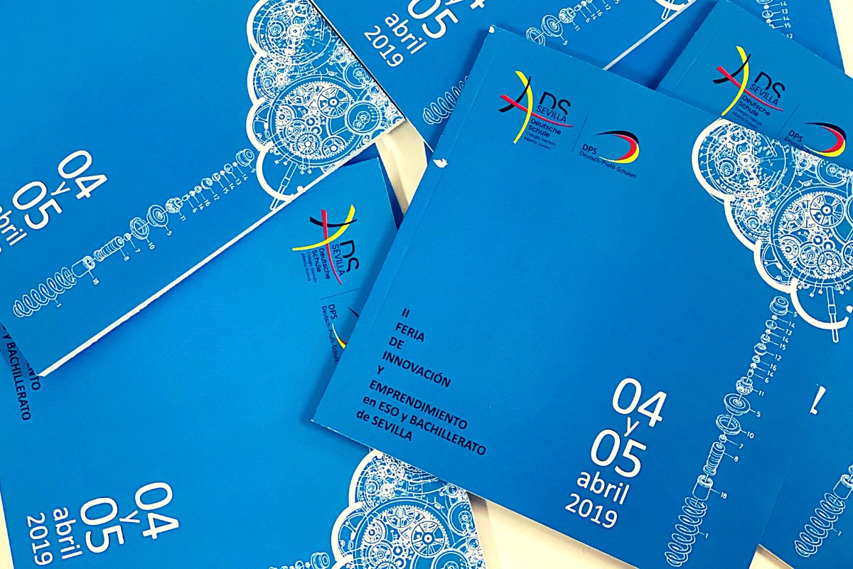 DSCAsevilla's tweet photo. El Excelentísimo Ayuntamiento de Sevilla ha hecho entrega al Colegio Alemán Sevilla del anuario correspondiente a la II Feria de Innovación y Emprendimiento. @Ayto_Sevilla https://t.co/MtdFFtlmi5
