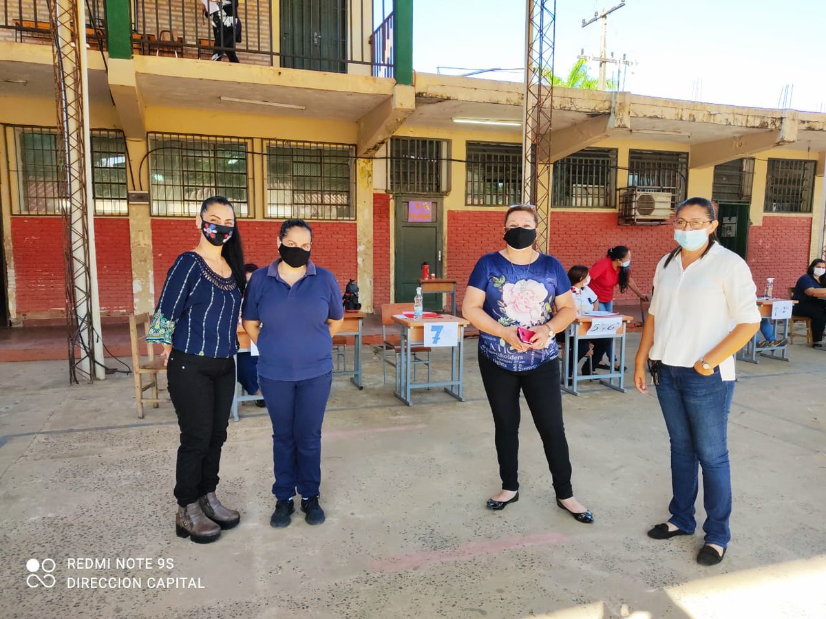 DGGED15's tweet photo. Entrega de kits de alimentos en la Escuela Básica N° 1003 Lic. Clara I. Piacentini de Cacace. @BrunettiJuanMa @estelanunezc @Ftima43239476 @Karenme26522774 @mcceresgonzlez1 @Supracielito @fabianser @Leticia00534393 @JoseMedinaGaut1 @Karenme26522774 https://t.co/0uo6aqWZCM