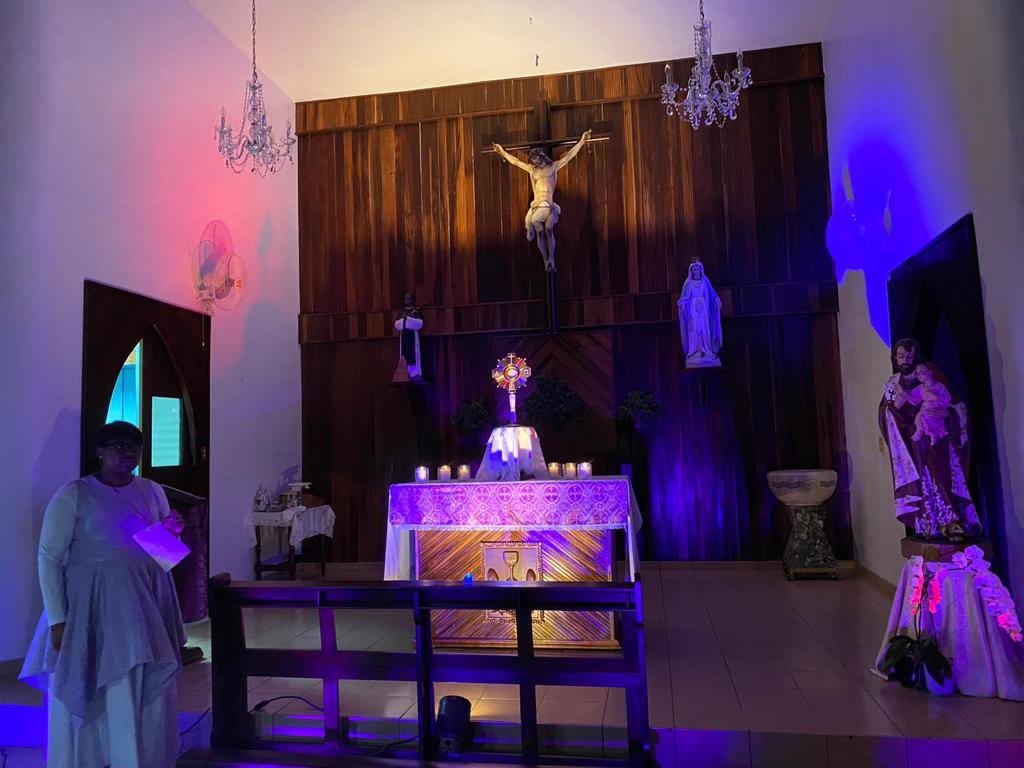 maranatha_pr's tweet photo. Cierre de la Pre Pascua “IAOMAI” 2021
Adoración al Santísimo dirigido por @jaireproject en Instagram🤍
#Maranathapr #marzo #jóvenes #lunesdemaranathá #redes #camino #PrePascua
Cuéntanos, ¿que fue lo más que te gustó? https://t.co/S8t5T3fFgp