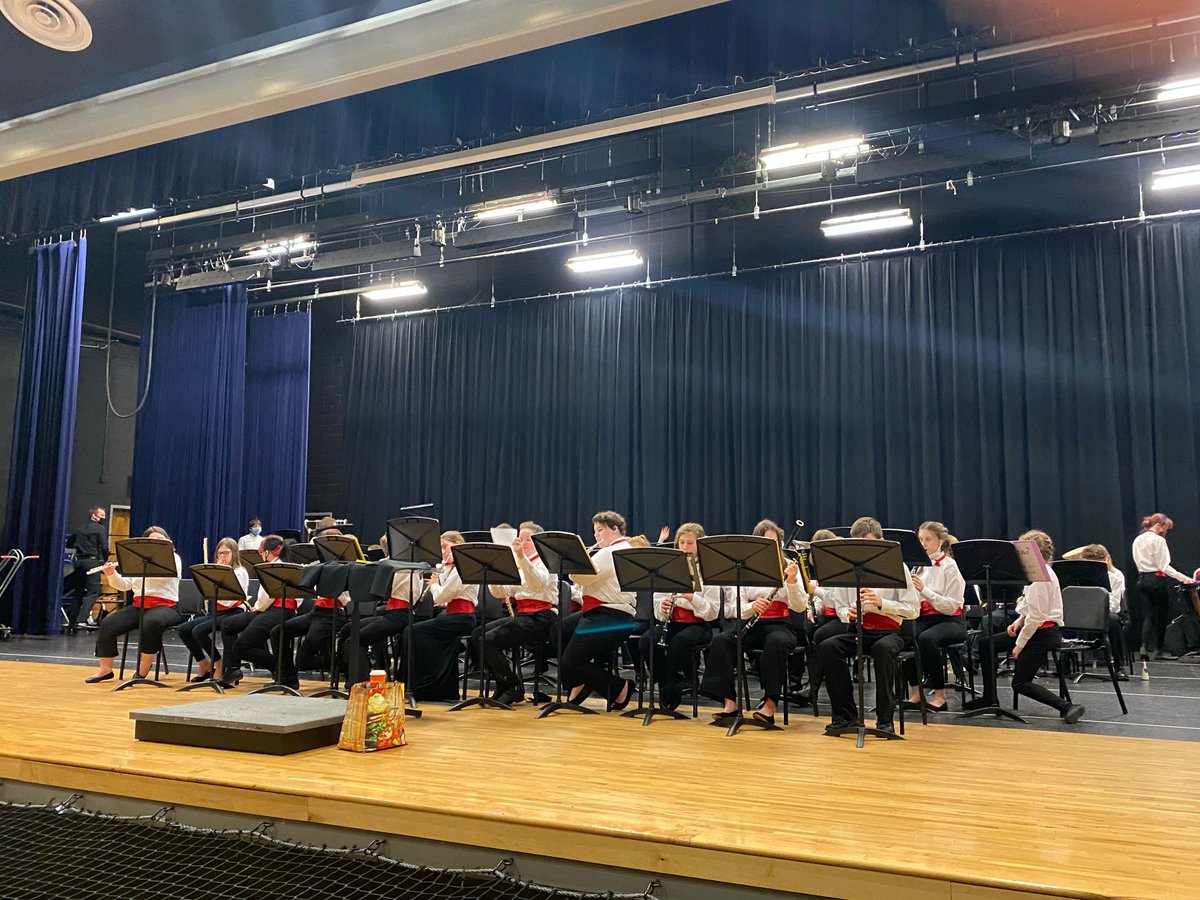 JMS_Dragons's tweet photo. The JMS Band Program attended Large Group Performance Evaluation last week. Symphonic Band (7th/8th) brought home straight superior ratings. The Concert Band (6th/8th grade beginners) also brought home straight superior ratings. Performances:
https://t.co/9UhZLoea76 https://t.co/S7WJRFjwT2