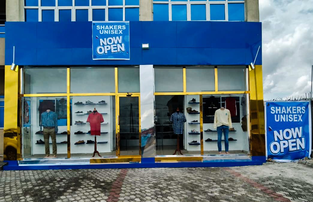 UnisexShakers's tweet photo. You walk in comfort and with confidence in any outfit from @Shakersunisex 

Why not check them out.

📞 07038973538, 08077239399

E DON SPOIL 
E CHOKE
Bella
Naira https://t.co/utXfDHzvOo