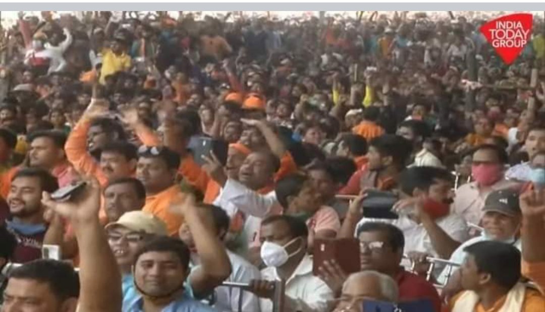 shoaibJamei's tweet photo. In tasveeron ko sahez kar rakh lijiye.. Modi ji ki really ki hai. 23 March 2021. khacha khach bheedh ,koi mask nahi, koi corona nahi ..koi "rashtrawadi" anchor nahi bolega.. bas #ramazaan aane dijiye..phir dekhiye media walon ko corona dikhne lagega... Hypocrites.🐖 #coronscam https://t.co/yFNBwQN2WO
