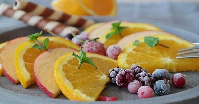 LifestyleSoln's tweet photo. Increasing Fiber in your diet is one of the best healthy diet habits that you can adopt! It reduces hunger, controls cravings, controls blood sugar, & helps with weight control & losing weight!
https://t.co/sy6A8Pb3wi
#Fiber #IncreaseFiber #Diet #HealthyDiet #Nutrition #Hunger https://t.co/TNa0WiOEA2