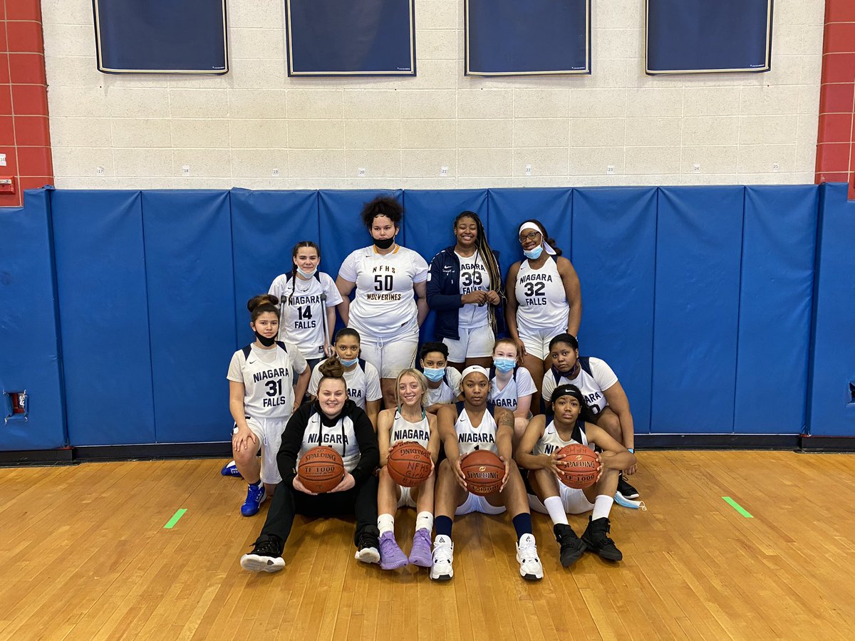 coachczarniak's tweet photo. We were honored to have a season and i was honored to be your coach great group of players and women. I had the best coaching staff in the game canβt wait until next year #basketball #greatseason #offseasontime @JayDole @meg_barone @NFHS_Athletics https://t.co/MLQebgArbj