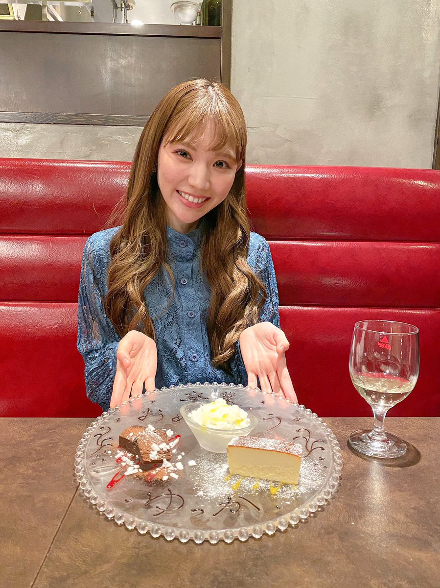yukkaphotomo's tweet photo. 明日は久しぶりのフォトモ、桜撮影🌸
楽しみだな🥰✨

今日は卒業祝いしていただきました…😭✨学生期間も残り数日！

@PHOTOMO_labory https://t.co/RYb2kWVRZc