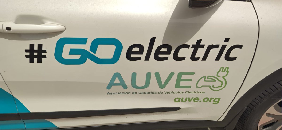 AsociacionAUVE's tweet photo. Desde aquí dar las gracias a #KiaCanarias ya que hoy se termina la cesión del coche entre #Kia y #AUVE, muchas gracias #KiaCanarias por esta sinergia. Esperemos próximas colaboraciones aquí y en la península! https://t.co/7HrDPBeoOK https://t.co/igT3wbwKpq