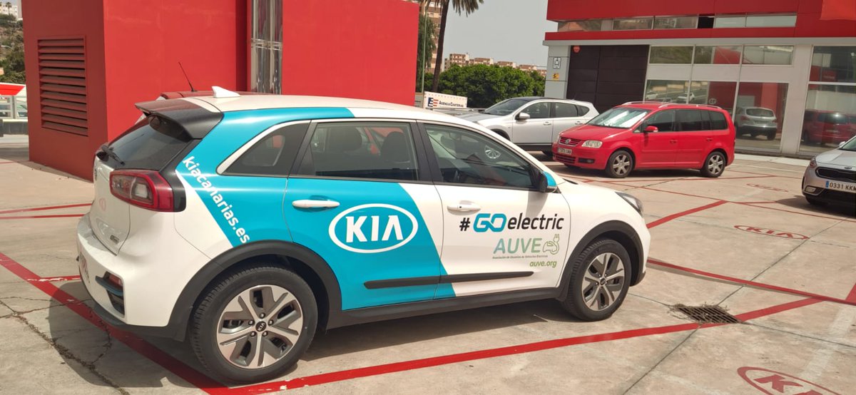 AsociacionAUVE's tweet photo. Desde aquí dar las gracias a #KiaCanarias ya que hoy se termina la cesión del coche entre #Kia y #AUVE, muchas gracias #KiaCanarias por esta sinergia. Esperemos próximas colaboraciones aquí y en la península! https://t.co/7HrDPBeoOK https://t.co/igT3wbwKpq