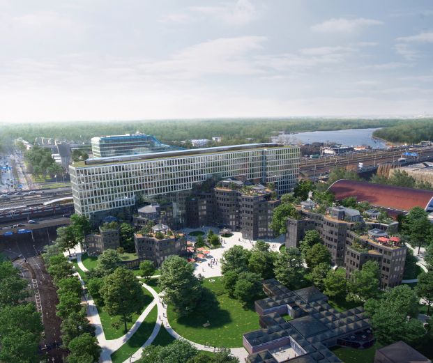 Vandaag = #veiligheidsdag. Jan de Ruiter (voorzitter Raad van Bestuur) en Bas Roordink (manager veiligheid) hebben samen bij project #Tripolis de toolbox over verstappen, struikelen en uitglijden besproken met het projectteam. #ookditisvolkerwessels #wewerkenveiligofwewerkenniet