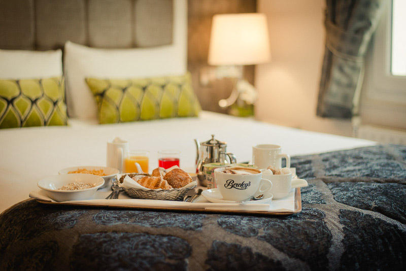Time to start planning your summer? Introducing our Ultimate Escape Package. Enjoy bed and breakfast including a glass of prosecco when you book on hotelisaacscork.com ♥️ #Cork #CorkCity #WhenWeTravelAgain #Foodie #corkhotels